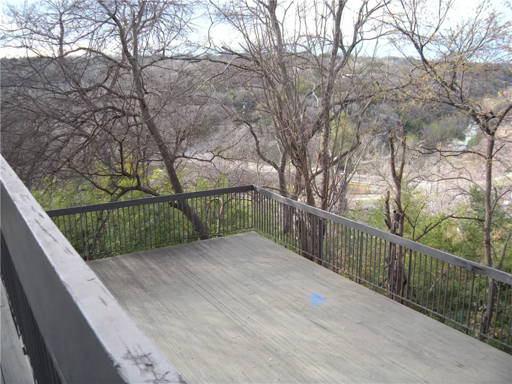 908 Poplar Street #207 Austin, TX 78705