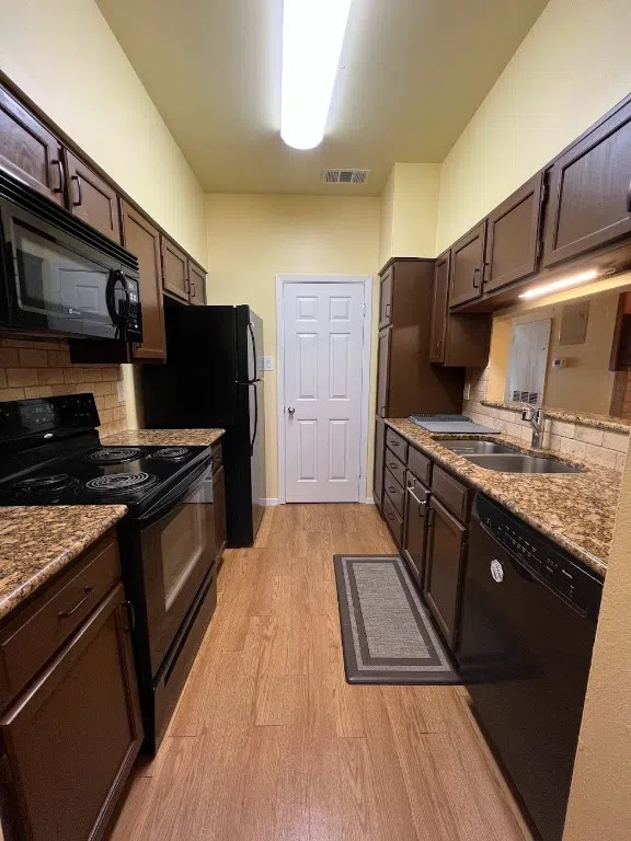 908 Poplar Street #207 Austin, TX 78705
