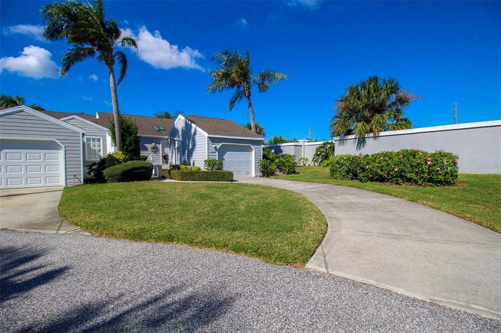 502 SANDERLING CIRCLE Bradenton, FL 34209