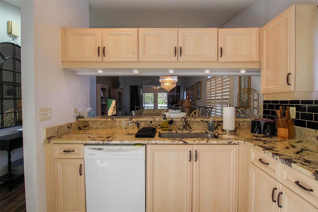 502 SANDERLING CIRCLE Bradenton, FL 34209