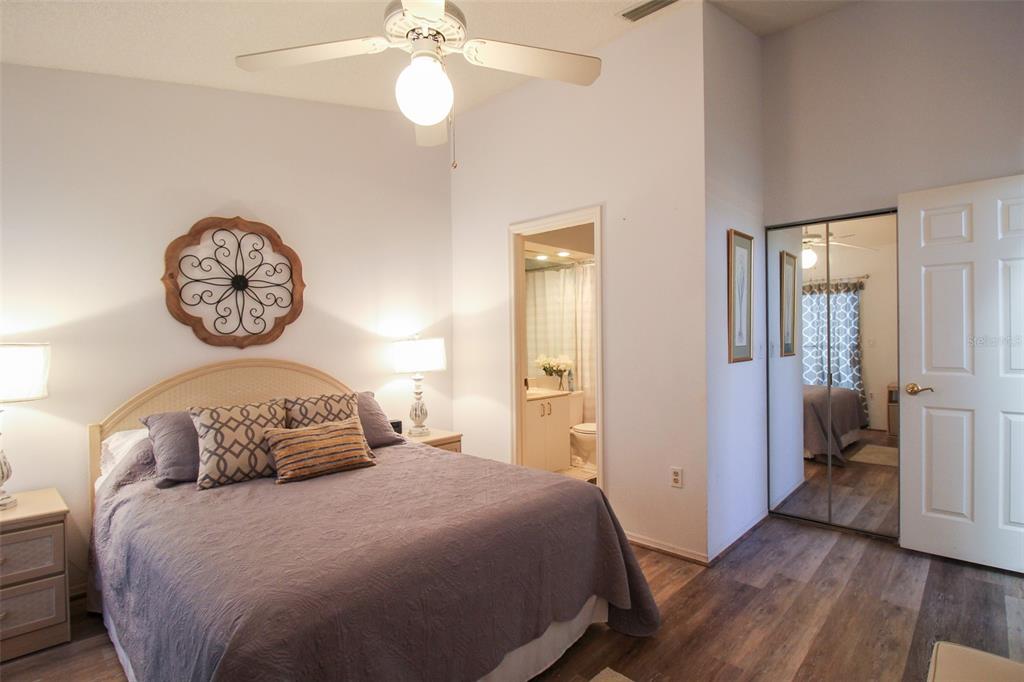 502 SANDERLING CIRCLE Bradenton, FL 34209
