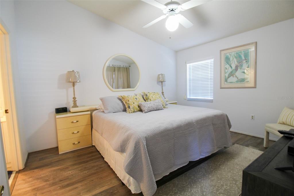 502 SANDERLING CIRCLE Bradenton, FL 34209