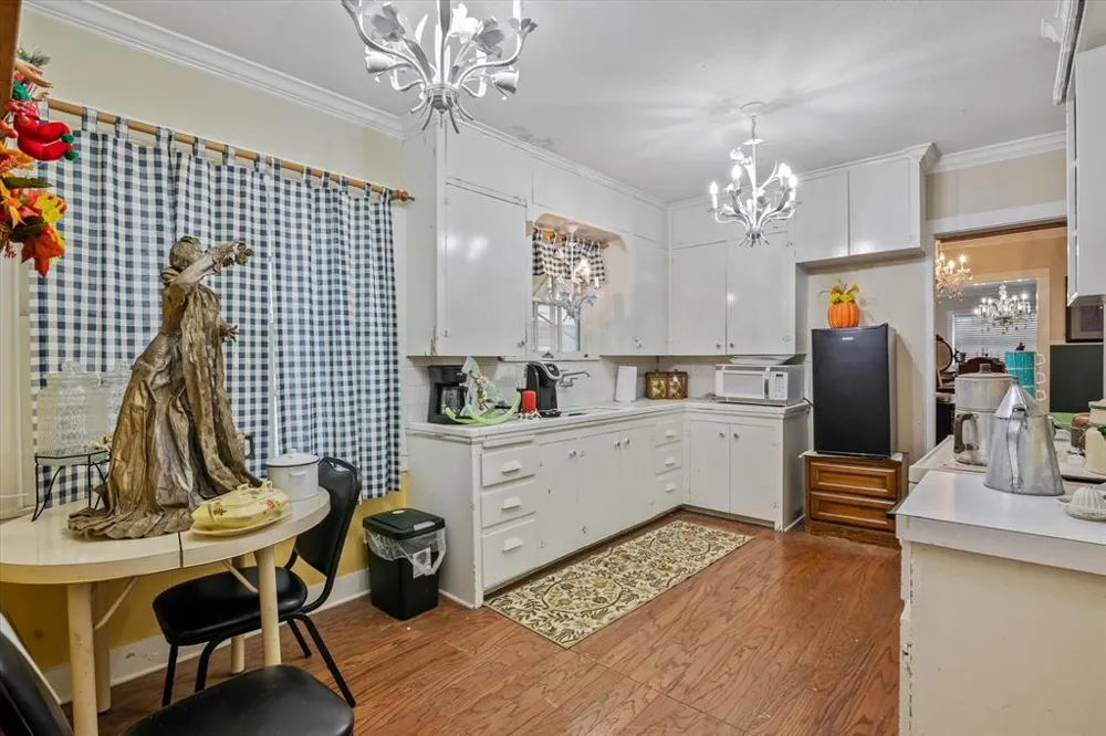 1301 Main Street Weatherford, TX 76086