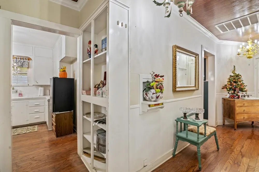 1301 Main Street Weatherford, TX 76086