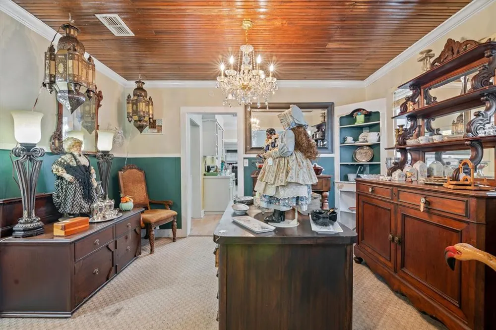 1301 Main Street Weatherford, TX 76086