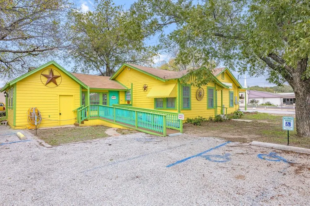 1301 Main Street Weatherford, TX 76086