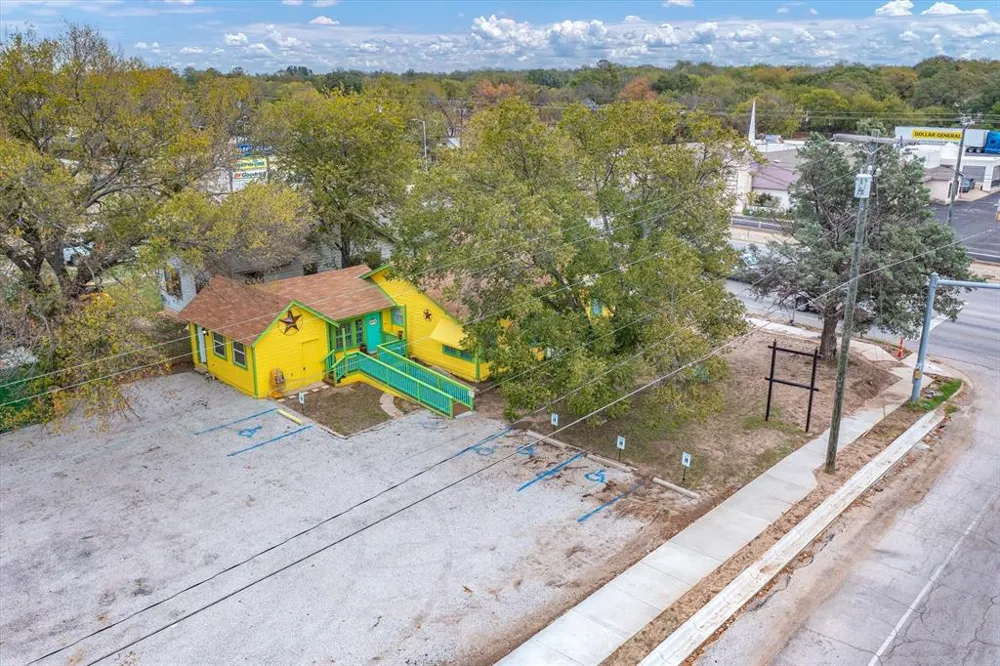 1301 Main Street Weatherford, TX 76086
