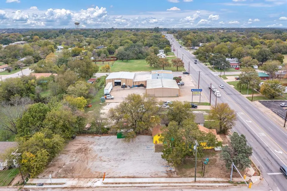 1301 Main Street Weatherford, TX 76086