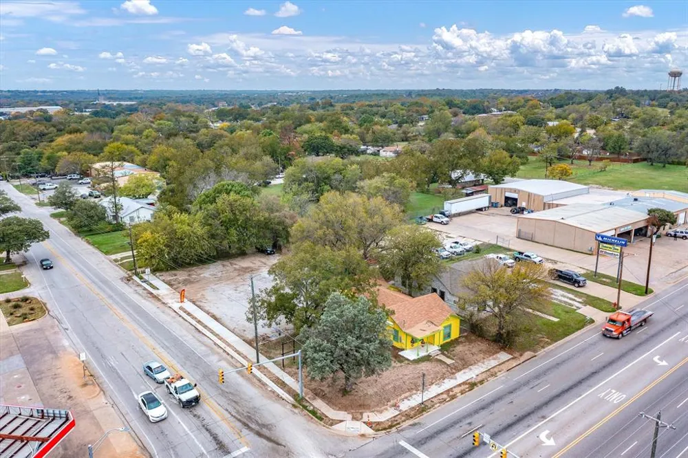 1301 Main Street Weatherford, TX 76086