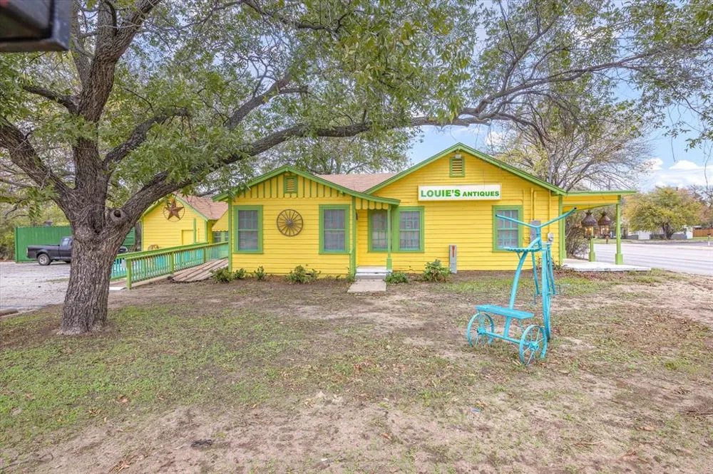 1301 Main Street Weatherford, TX 76086