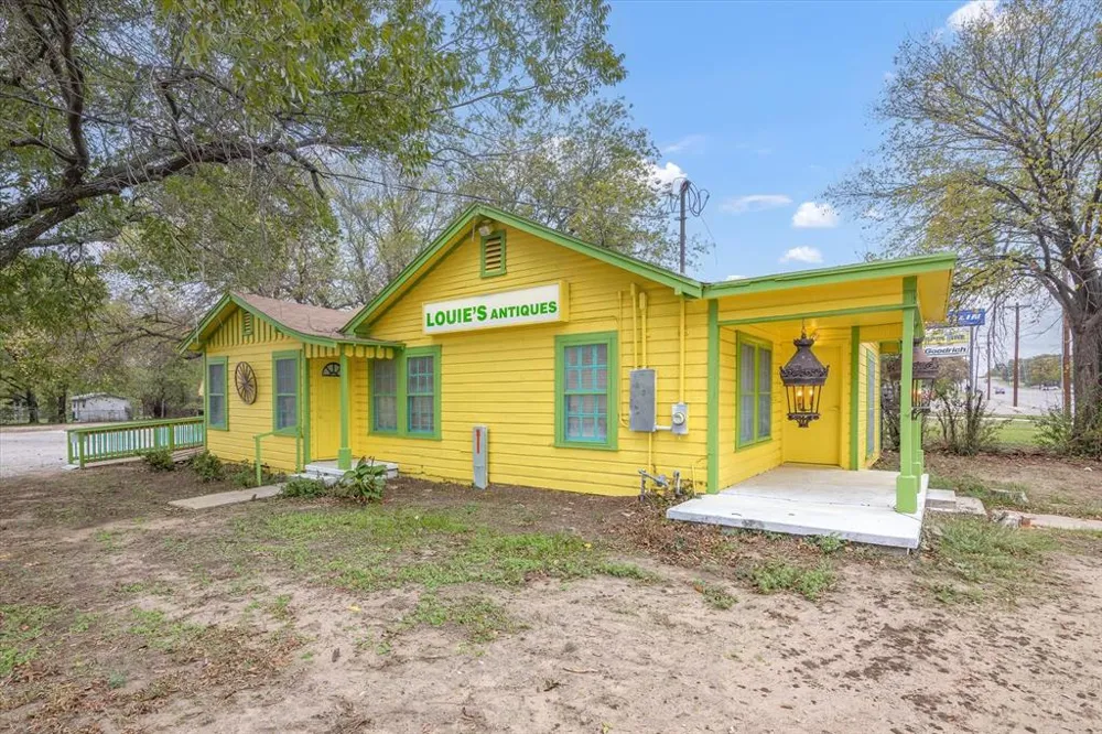 1301 Main Street Weatherford, TX 76086