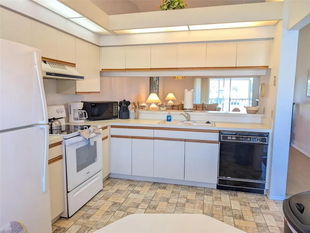 4378 MADERIA COURT COURT #n/a Sarasota, FL 34233