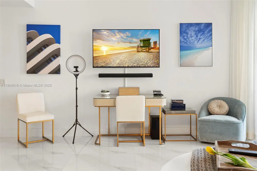 2201 Collins Ave #1926/PH- Miami Beach, FL 33139
