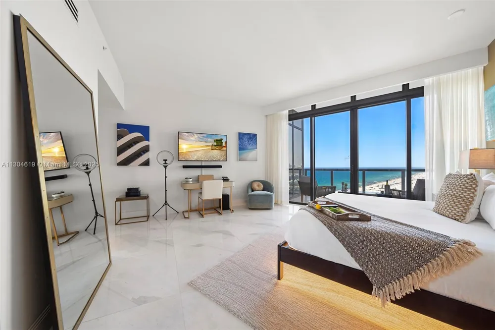 2201 Collins Ave #1926/PH- Miami Beach, FL 33139