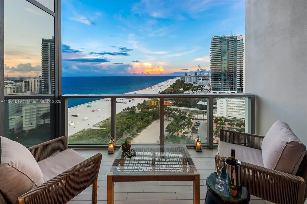 2201 Collins Ave #1926/PH- Miami Beach, FL 33139