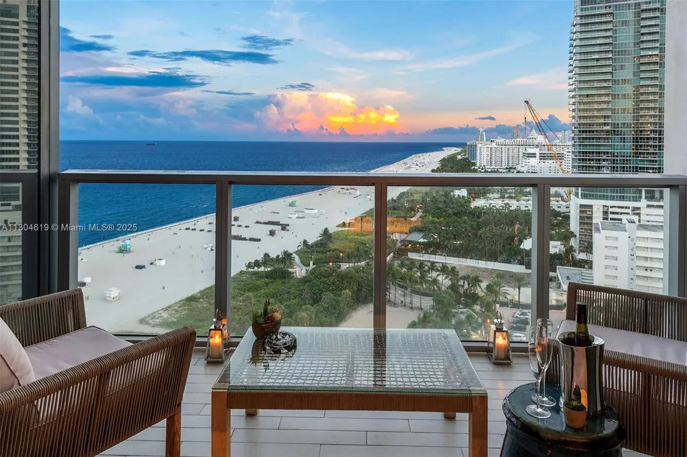 2201 Collins Ave #1926/PH- Miami Beach, FL 33139