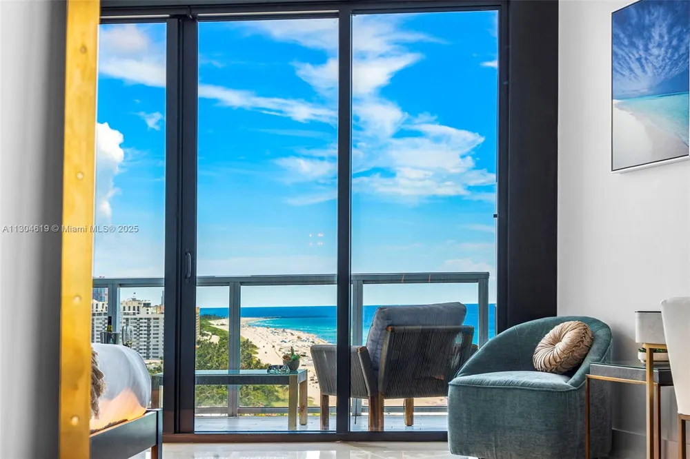 2201 Collins Ave #1926/PH- Miami Beach, FL 33139