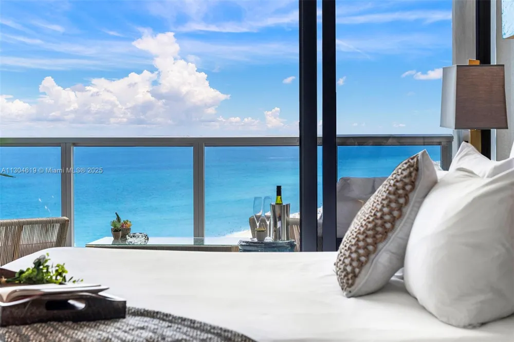 2201 Collins Ave #1926/PH- Miami Beach, FL 33139