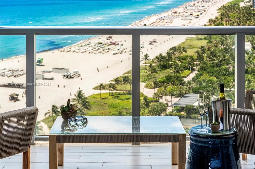 2201 Collins Ave #1926/PH- Miami Beach, FL 33139