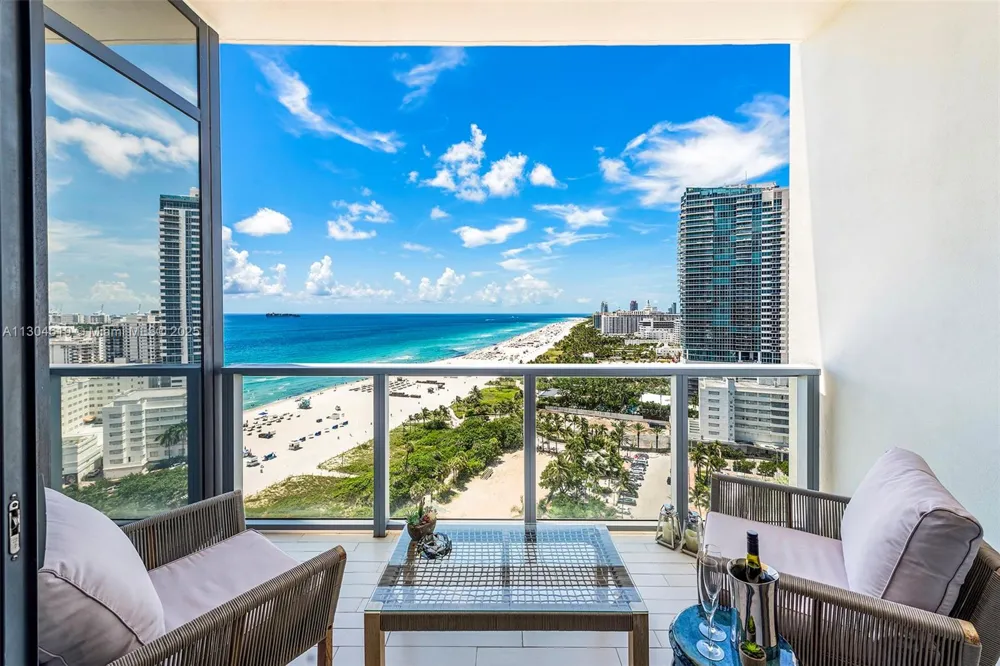 2201 Collins Ave #1926/PH- Miami Beach, FL 33139