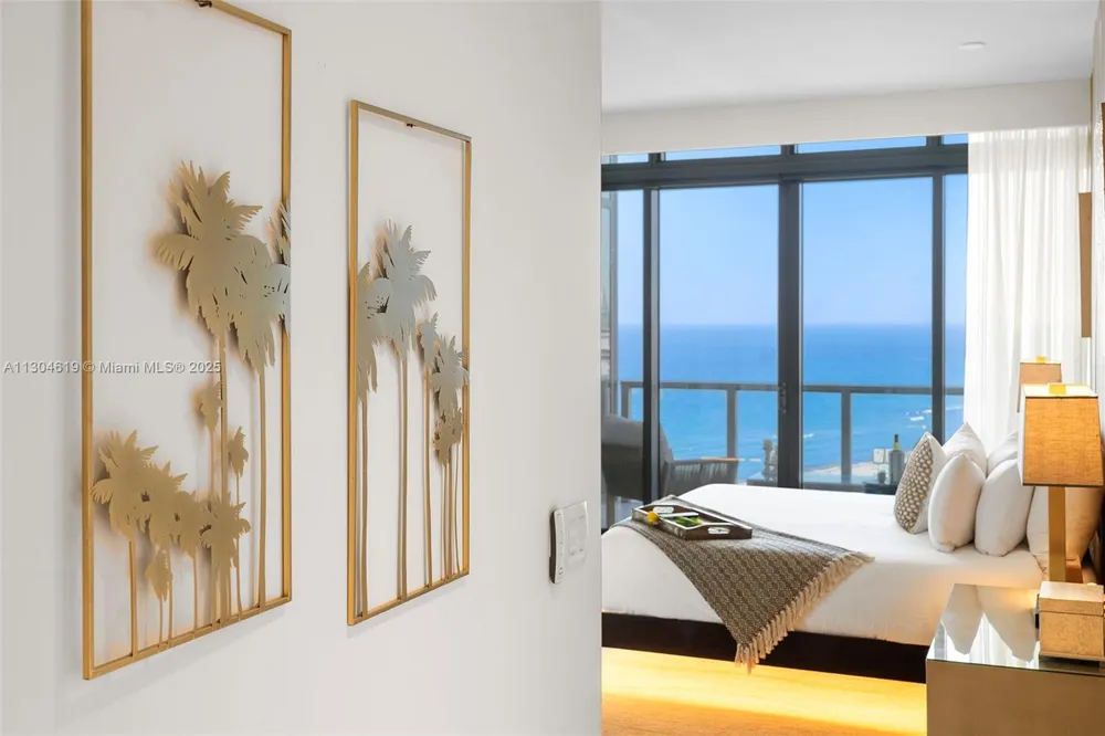 2201 Collins Ave #1926/PH- Miami Beach, FL 33139