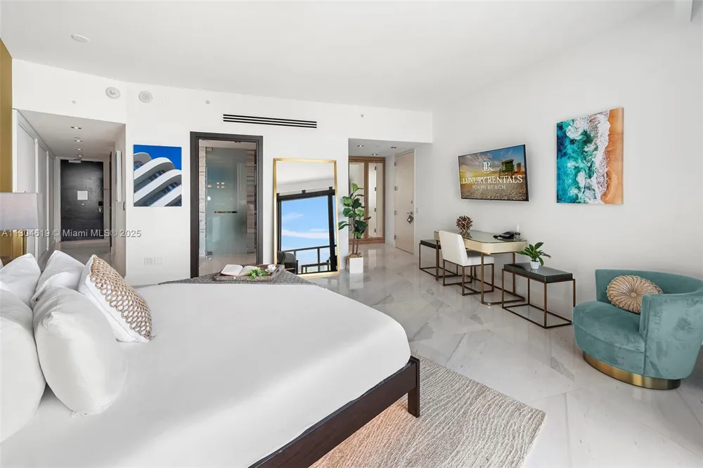 2201 Collins Ave #1926/PH- Miami Beach, FL 33139