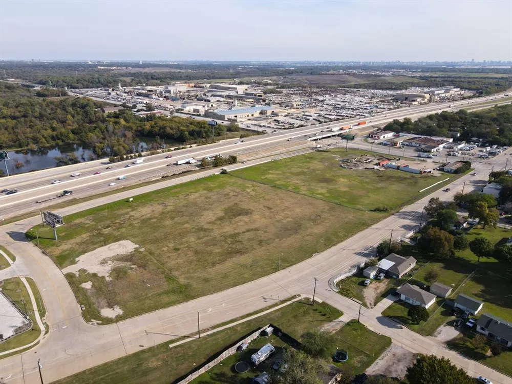 905 MacArthur Boulevard Grand Prairie, TX 75050