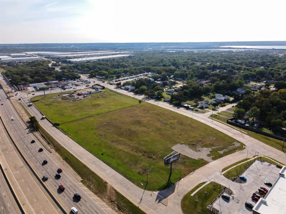 905 MacArthur Boulevard Grand Prairie, TX 75050