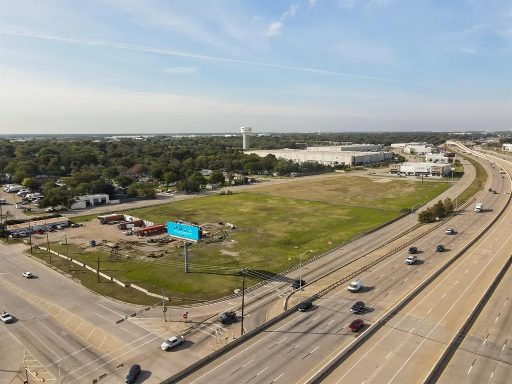 905 MacArthur Boulevard Grand Prairie, TX 75050