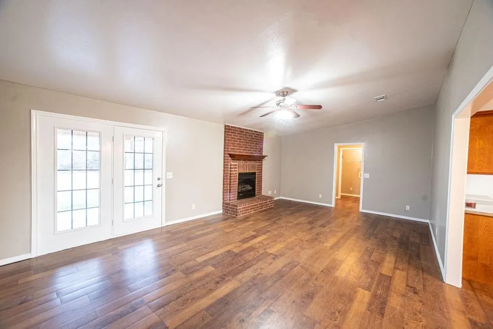 1385 Fm 194 Blossom, TX 75416