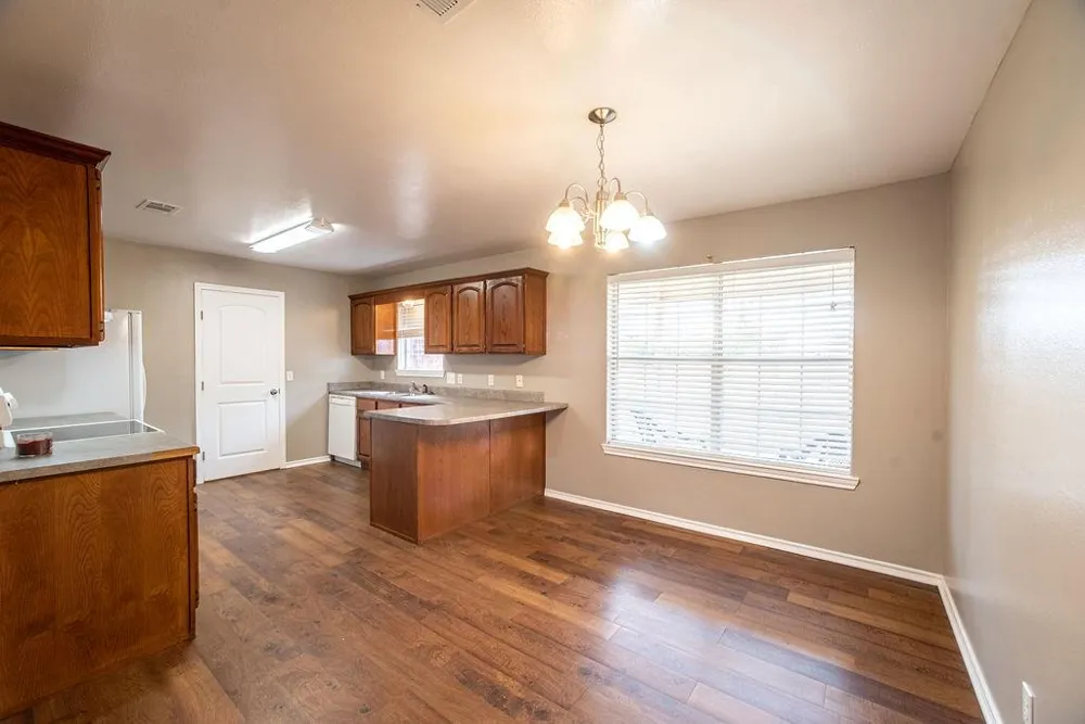1385 Fm 194 Blossom, TX 75416