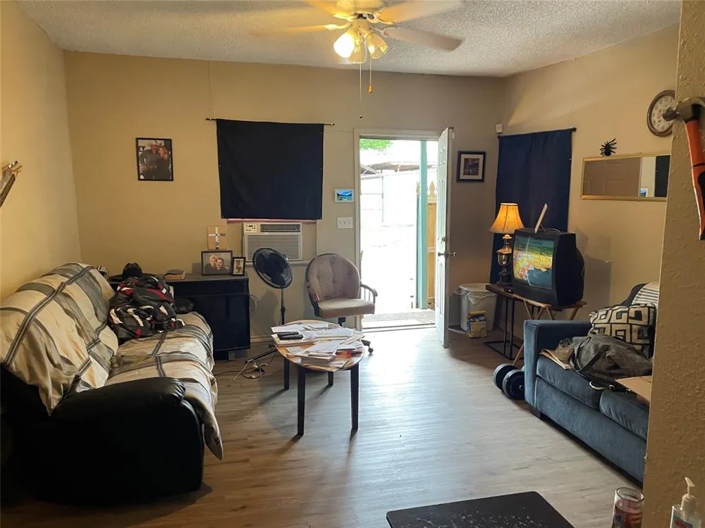 2130 S 2nd Street #B Abilene, TX 79605