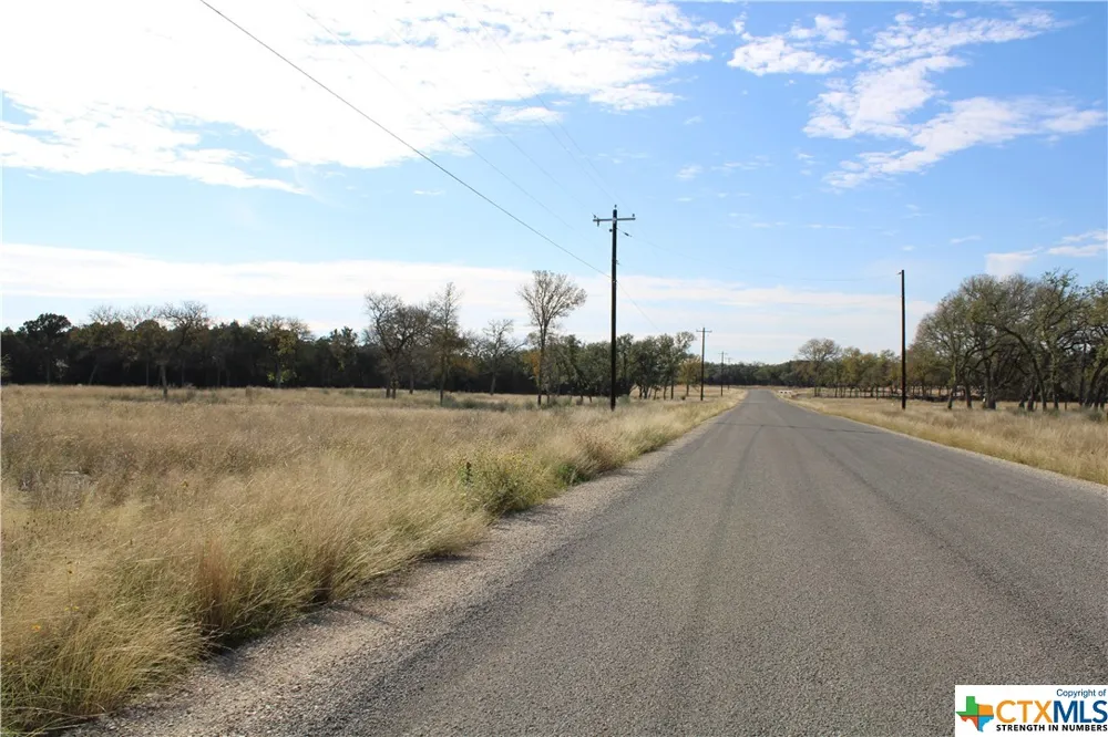 52 Clearwater Canyon Road Bandera, TX 78003
