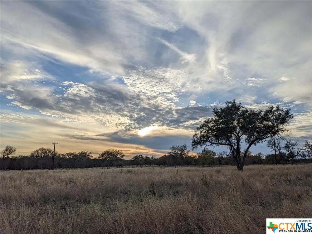 52 Clearwater Canyon Road Bandera, TX 78003