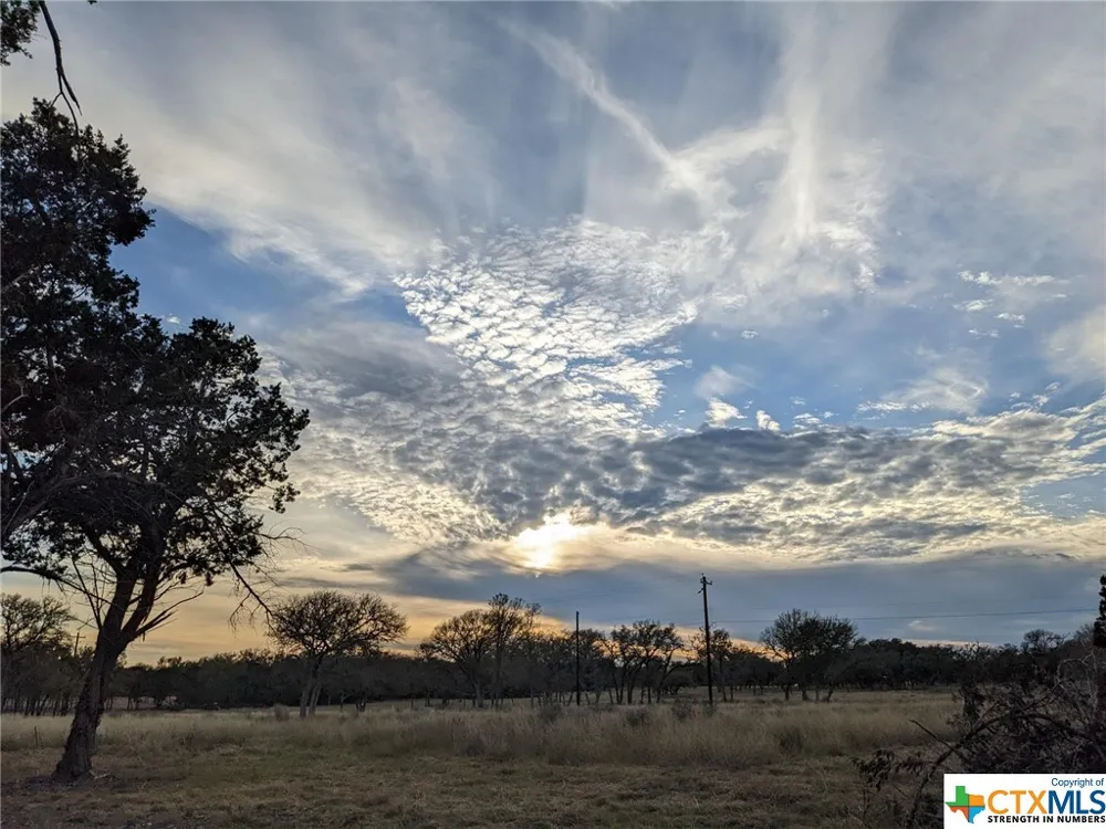 52 Clearwater Canyon Road Bandera, TX 78003