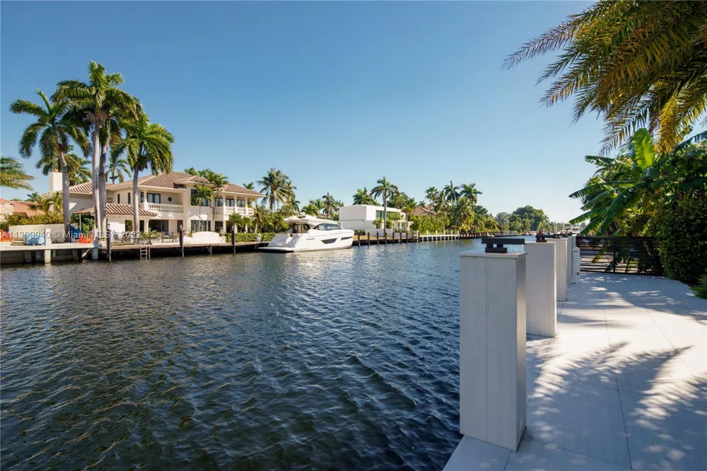 128 Fiesta Way Fort Lauderdale, FL 33301
