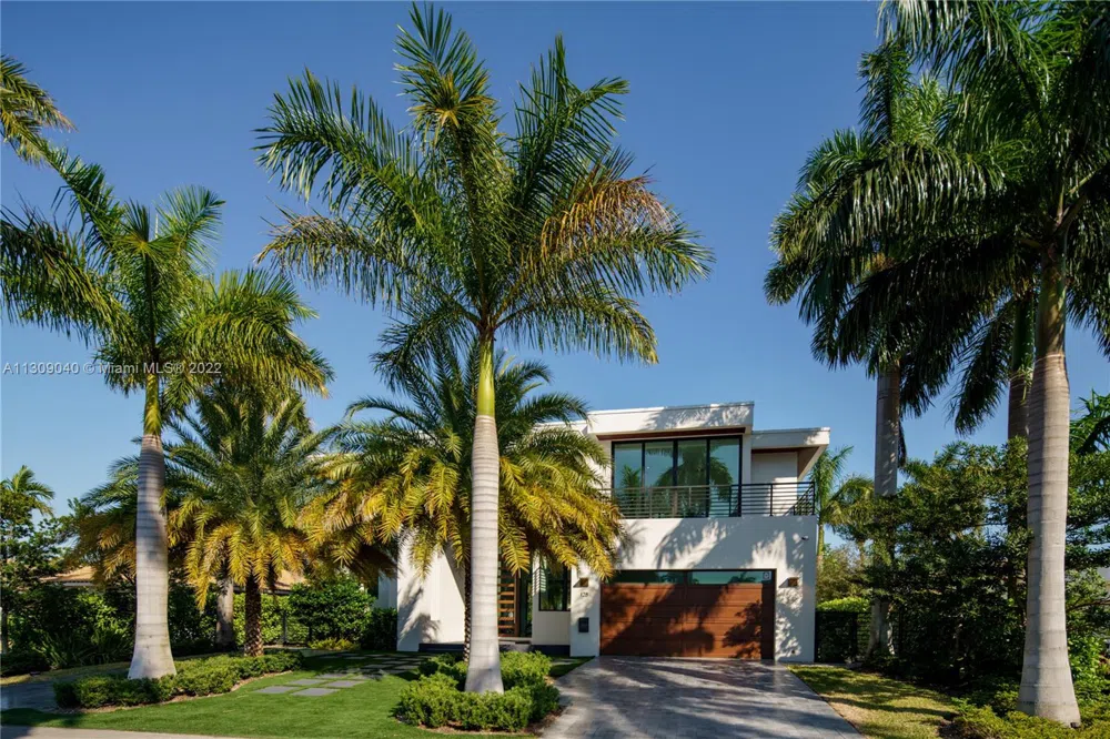 128 Fiesta Way Fort Lauderdale, FL 33301