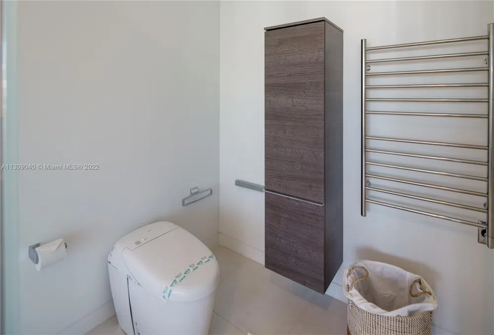 128 Fiesta Way Fort Lauderdale, FL 33301