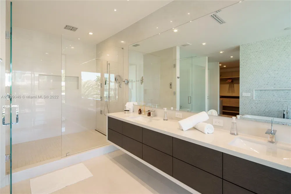 128 Fiesta Way Fort Lauderdale, FL 33301