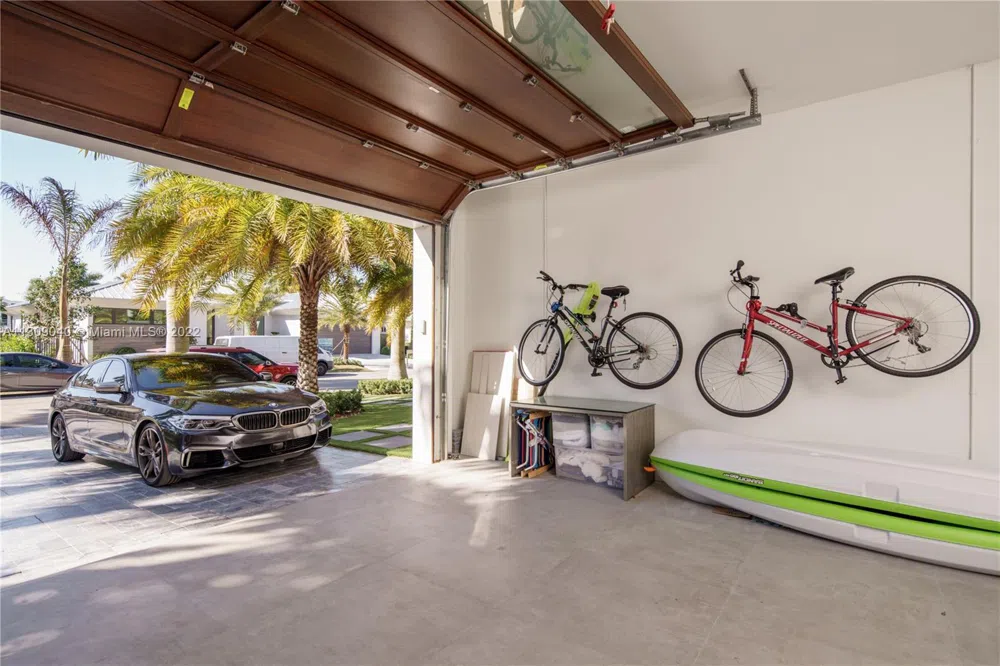 128 Fiesta Way Fort Lauderdale, FL 33301