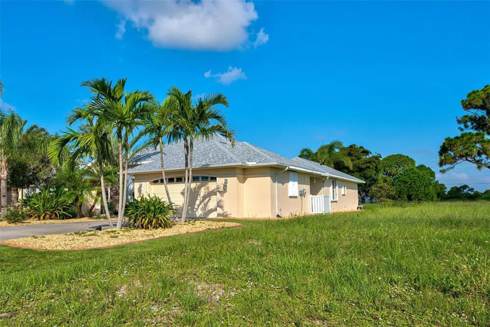 956 BOUNDARY BOULEVARD Rotonda West, FL 33947