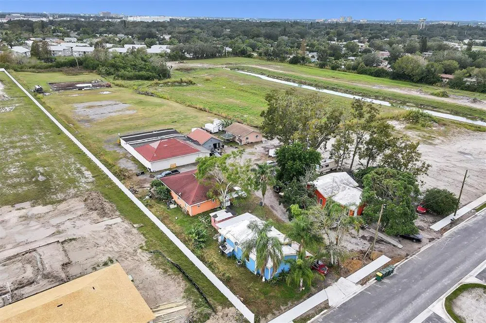 1616 23RD STREET E Bradenton, FL 34208