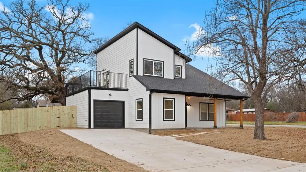 1228 S Rusk Street W Sherman, TX 75090