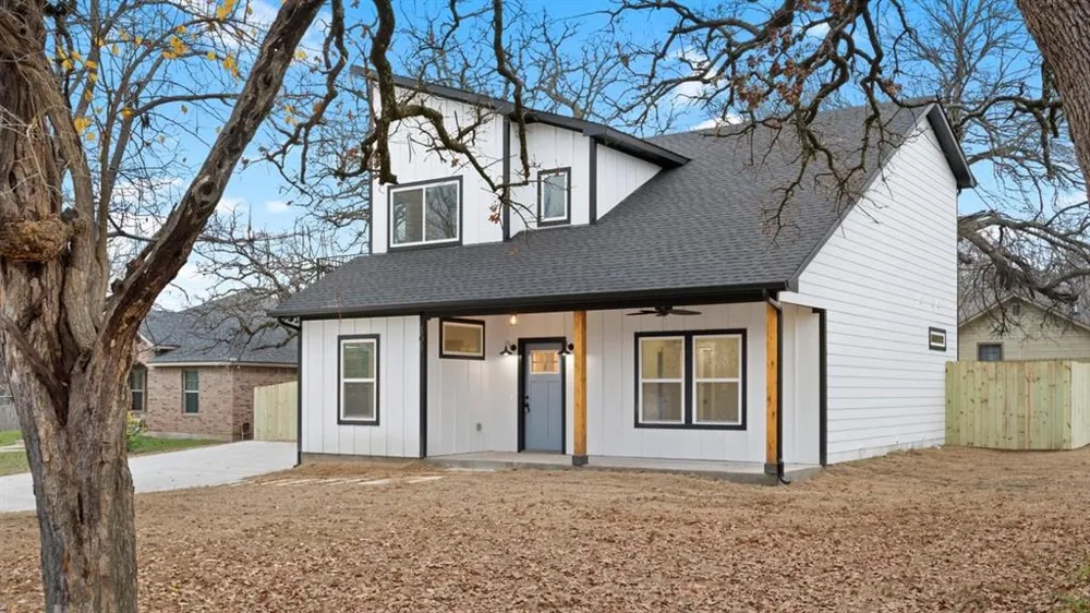 1228 S Rusk Street W Sherman, TX 75090
