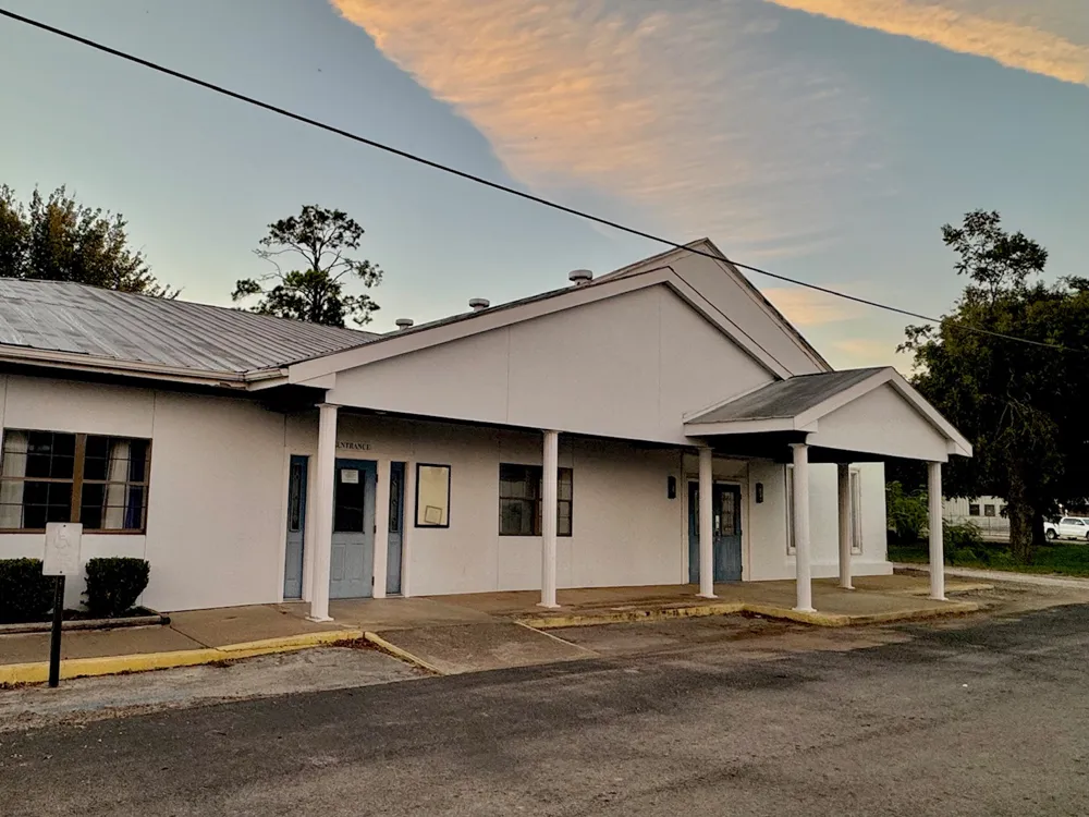 202 NE 2nd Street Smithville, TX 78957