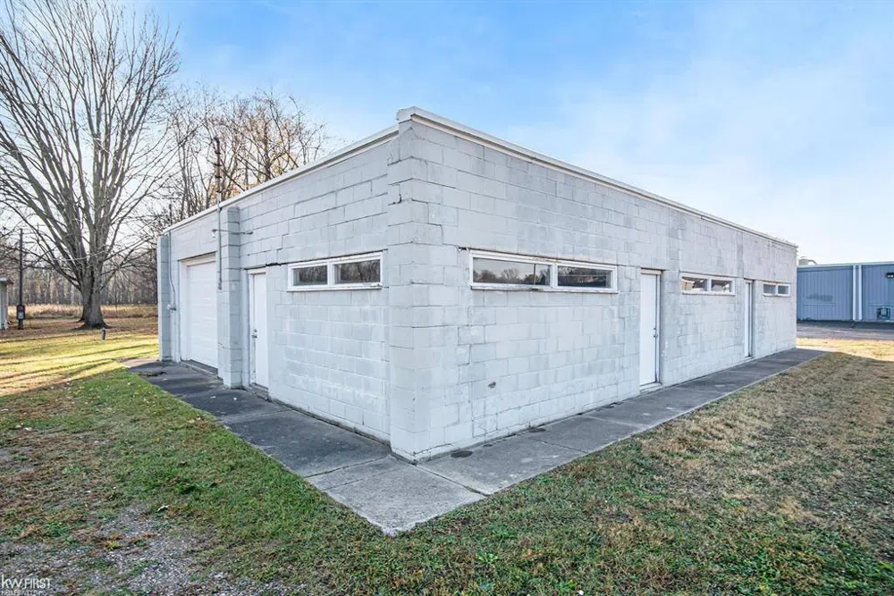 1128 Saginaw Road Vernon Township, MI 48429