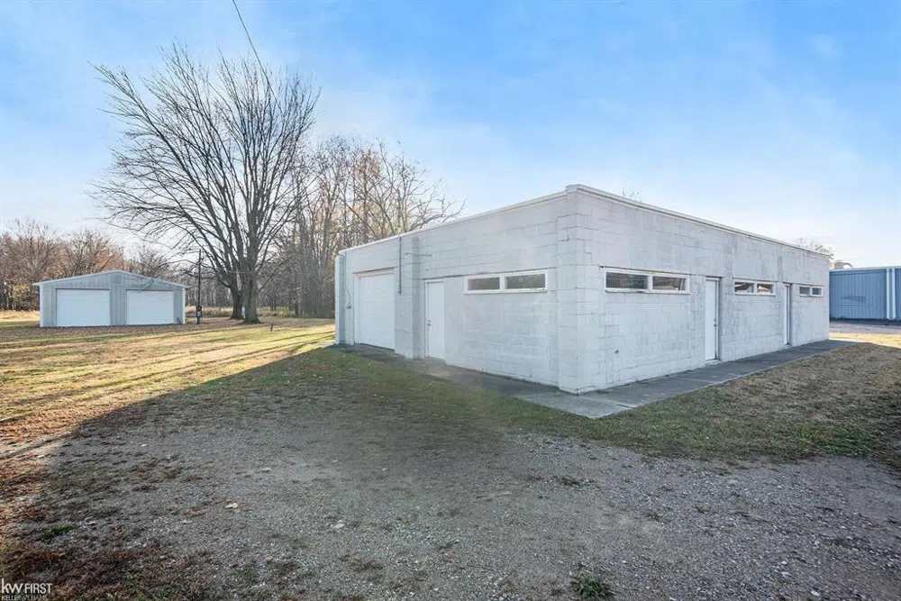 1128 Saginaw Road Vernon Township, MI 48429