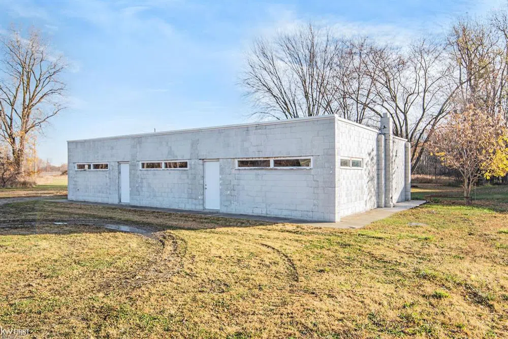 1128 Saginaw Road Vernon Township, MI 48429