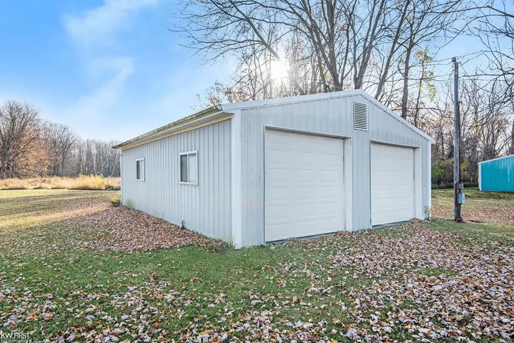 1128 Saginaw Road Vernon Township, MI 48429