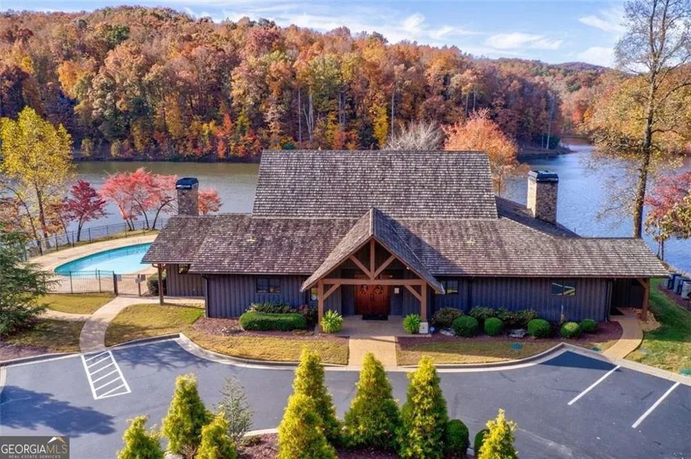 228 Stone Cliff TRCE Cleveland, GA 30528